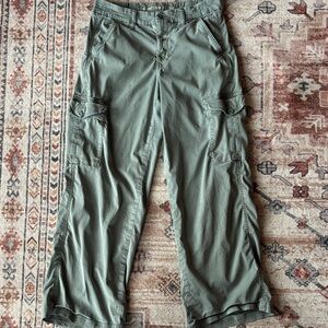 America Eagle Stretch Cargo Pant  🤩